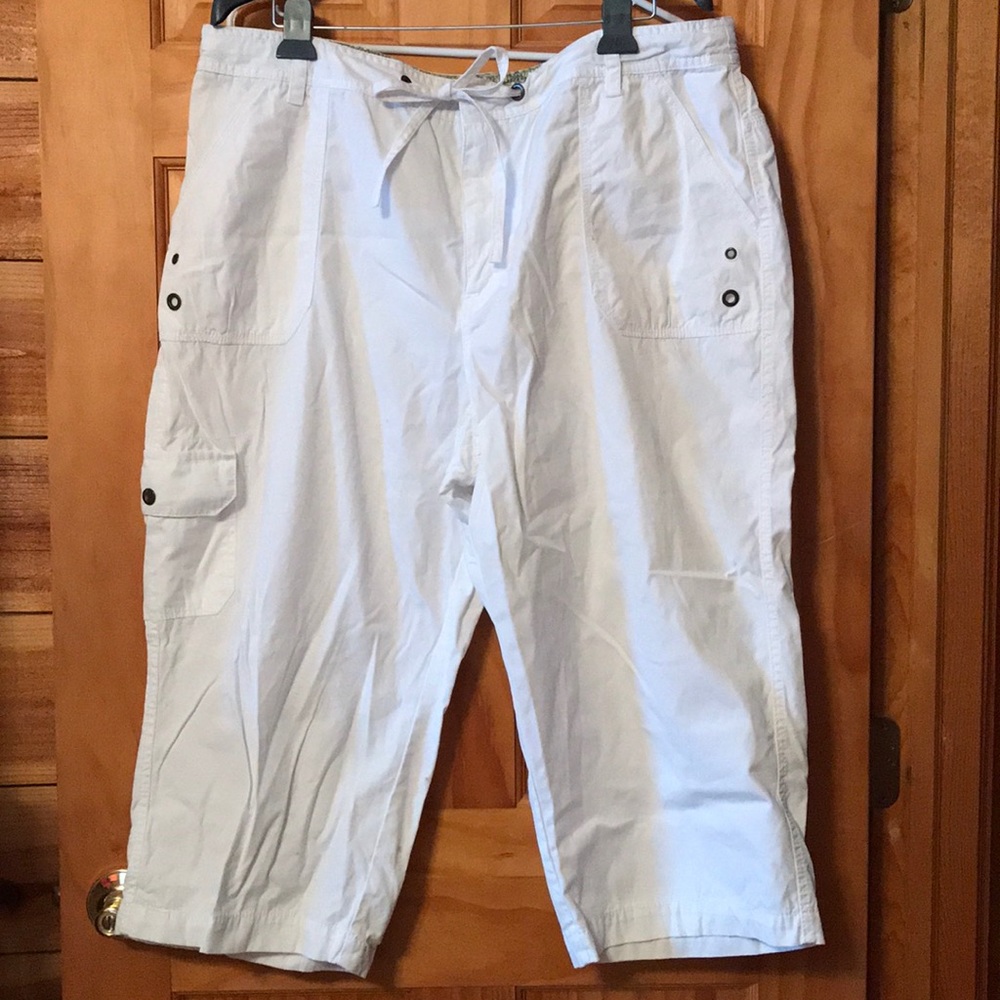 Cute white capris